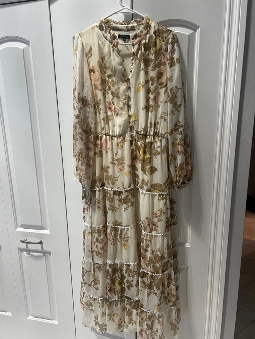 Boho Floral Cream Tiered Maxi Dress - Picture 3 of 4